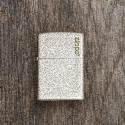Zippo Feuerzeug Wolf in Snowy Forest Design in Zippobox Zippo Feuerzeug Wolf in Snowy Forest Design in Zippobox